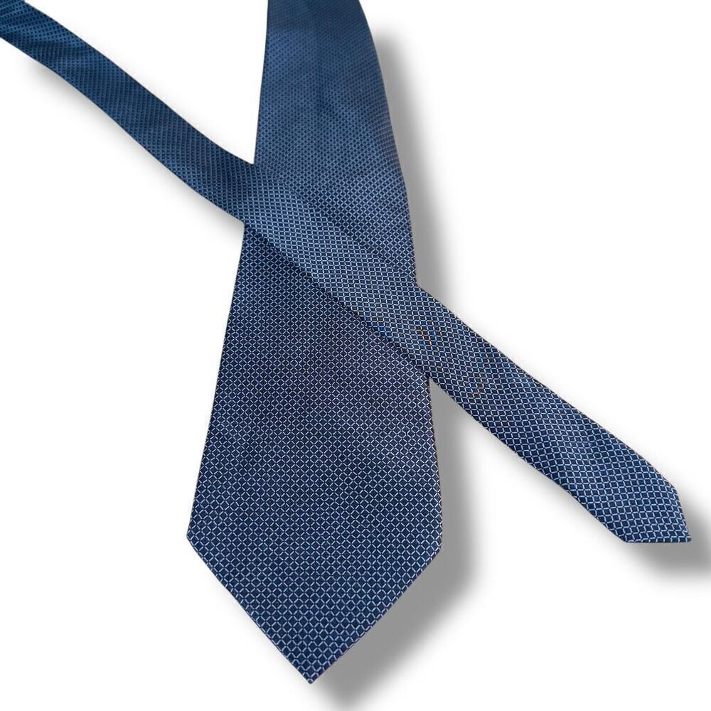 Peterborough Row For Bloomingdales Navy 100% Silk Handmade Neck Tie